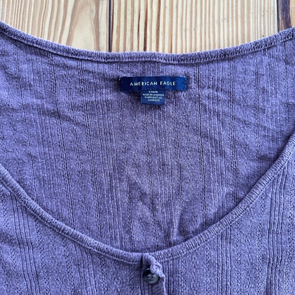 American eagle size L button front T-shirt blouse - Picture 3 of 3